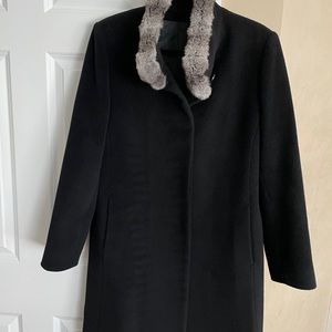 Cashmere wool coat with chinchilla collar
